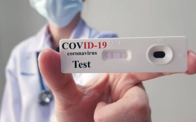 Testes positivos para Covid voltam a subir nas farmácias