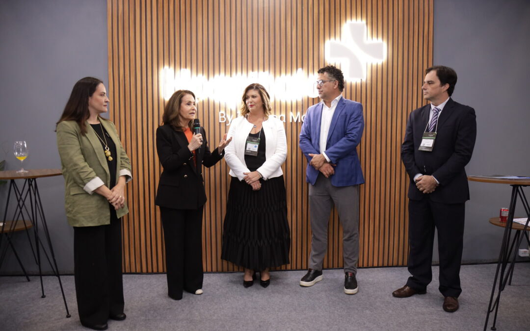 Deputado Alencar Santana é homenageado na Hospitalar por cooperação em reverter aumento de alíquotas de PIS e Cofins de produtos para diagnóstico in vitro