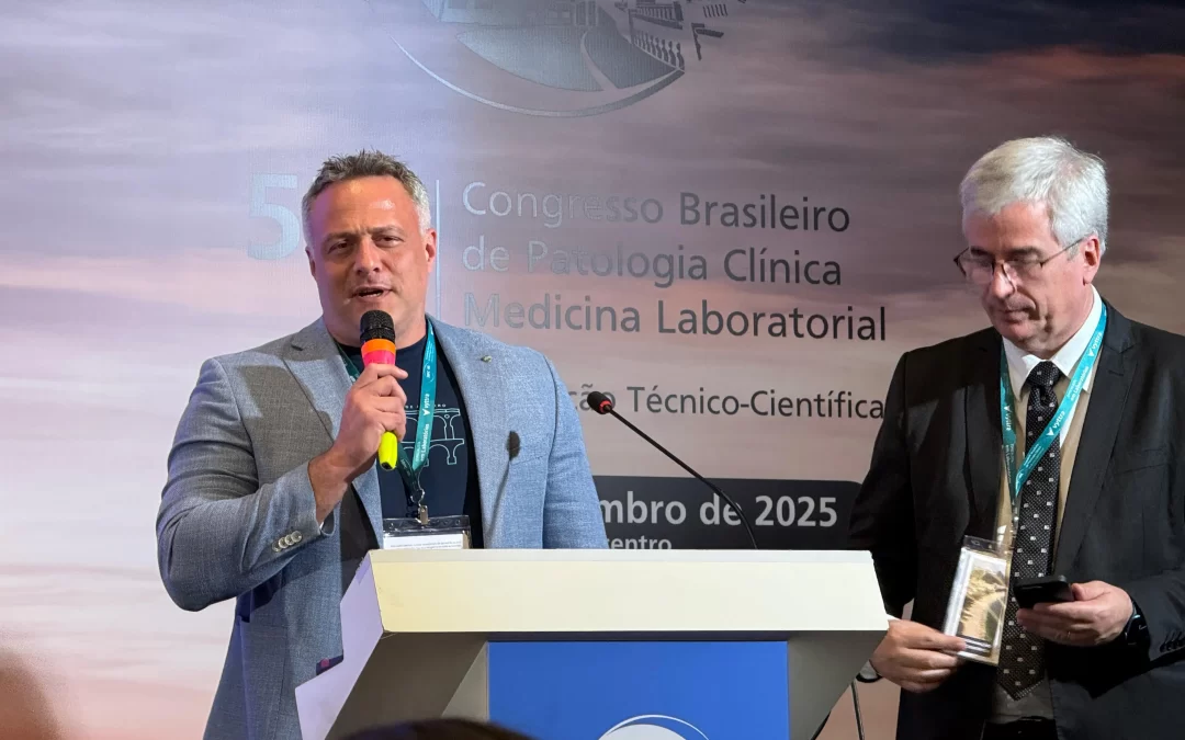 Delegação brasileira da ADLM se reúne durante o 57º CBPC