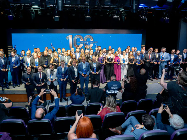 Executivos ligados à CBDL recebem prêmio 100 Mais Influentes da Saúde de 2025