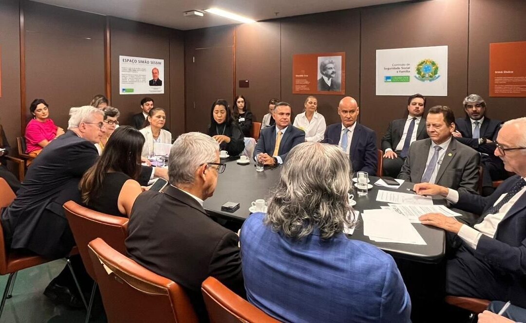 CBDL vai a Brasília para discutir PNDL e aumento de impostos para dispositivos médicos