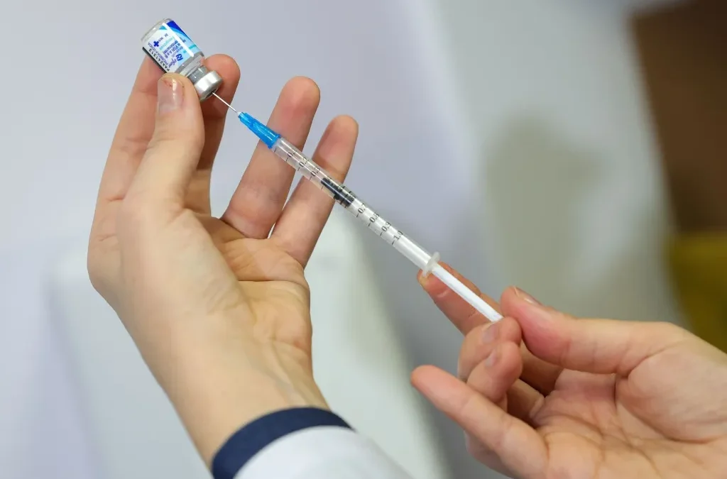 Doenças respiratórias elevam alerta para vacinação em pacientes em tratamento de câncer
