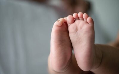 Applied Biosystems™ para pesquisa em triagem neonatal genética, com foco em SCID, imunodeficiência combinada grave, e SMA, atrofia muscular espinhal