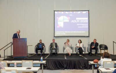 Associadas da CBDL participam de evento no ADLM 26 falando de acesso, inovação e Inteligência Artificial